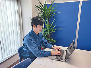 株式会社アコー