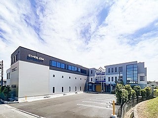 株式会社エンブレム