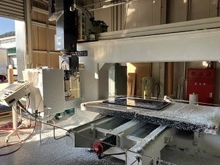 株式会社　アート日向